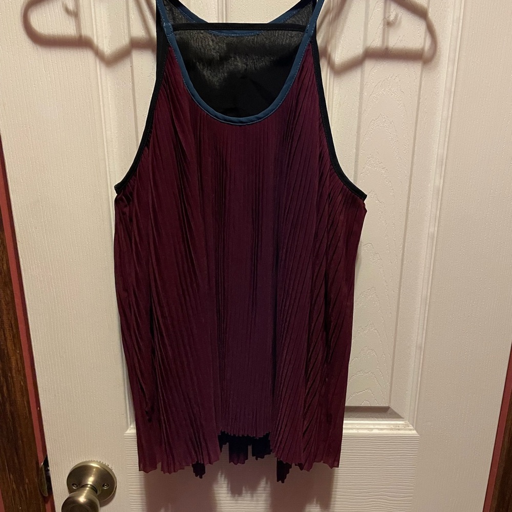 Chic Burgundy Sleeveless Top